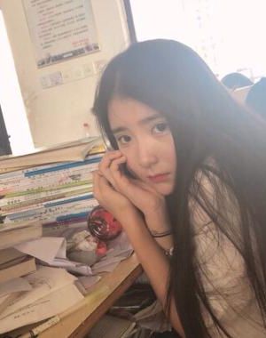 穿成向导，被六个顶级哨兵盯上了作者：岁朝