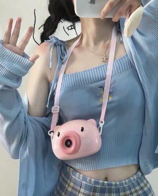 《谁说路人没后台［快穿］》（原名：抓住那些意难平）作者：坐妄