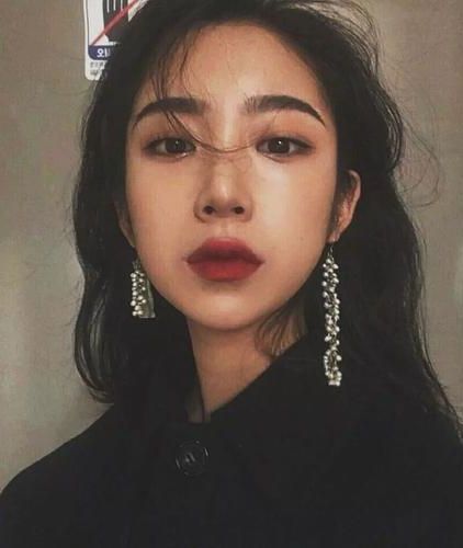 【热文】《她的名字是他胸口最痛的那颗朱砂痣》温芊姗谢恒奕