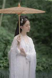 [青花鱼-停更]《穿成恋综文里最晚来的攻五（穿书）》作者：doraken